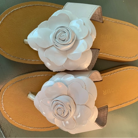 L’amour girls white thong sandals size 12 - - Picture 3 of 5